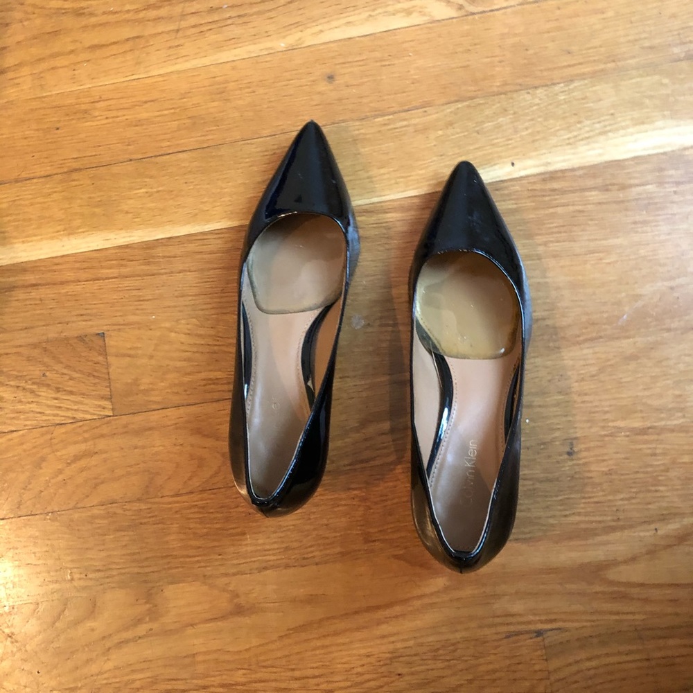 Calvin Klein pointed pumps